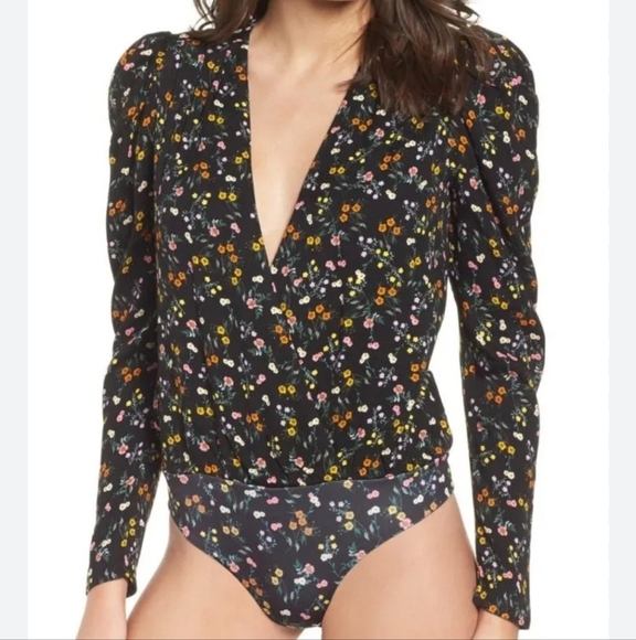 AFRM Puff Sleeve Flower Print Sz. XL Body Suit with button - Picture 1 of 10